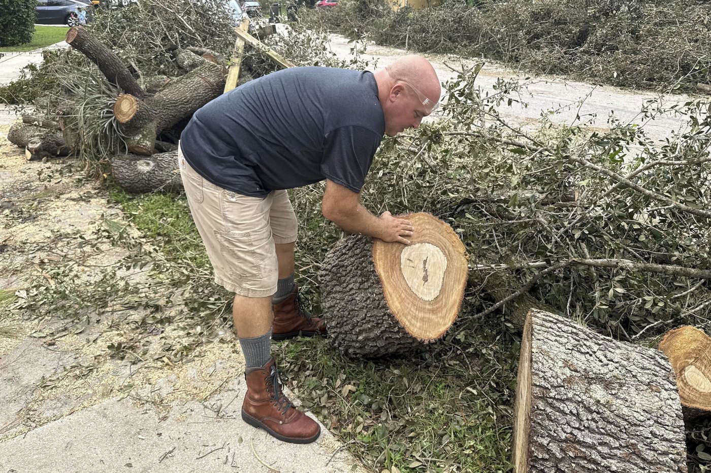 Far from where Hurricane Milton hit, tornadoes wrought unexpected damage | iNFOnews.ca