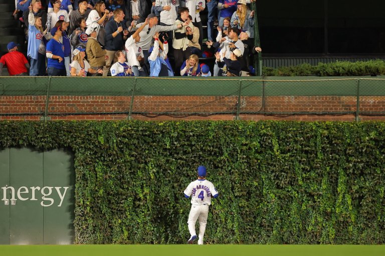 Marlins prevent Cubs from clinching a playoff spot again with a 3-2 victory | iNFOnews.ca