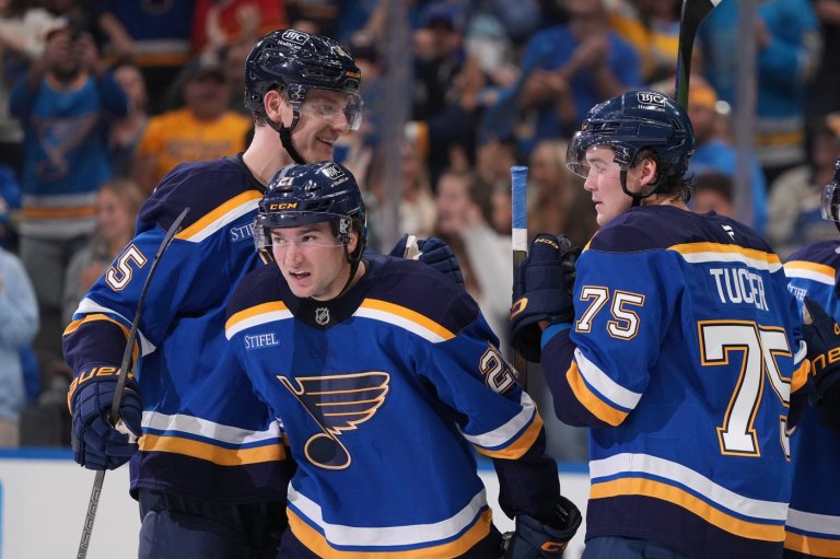 Kyrou, Snuggerud score to back Binnington in the Blues' 3-1 victory over the Stars | iNFOnews.ca