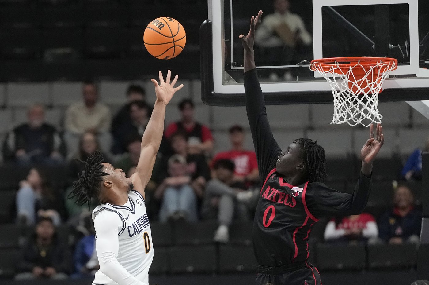 No. 23 San Diego State wins its fifth straight game by beating California 71-50 | iNFOnews.ca