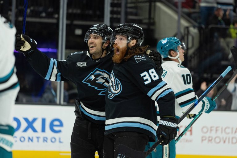 Schmaltz gets second career hat trick for first three goals of season as Mammoth beat Sharks 6-3 | iNFOnews.ca