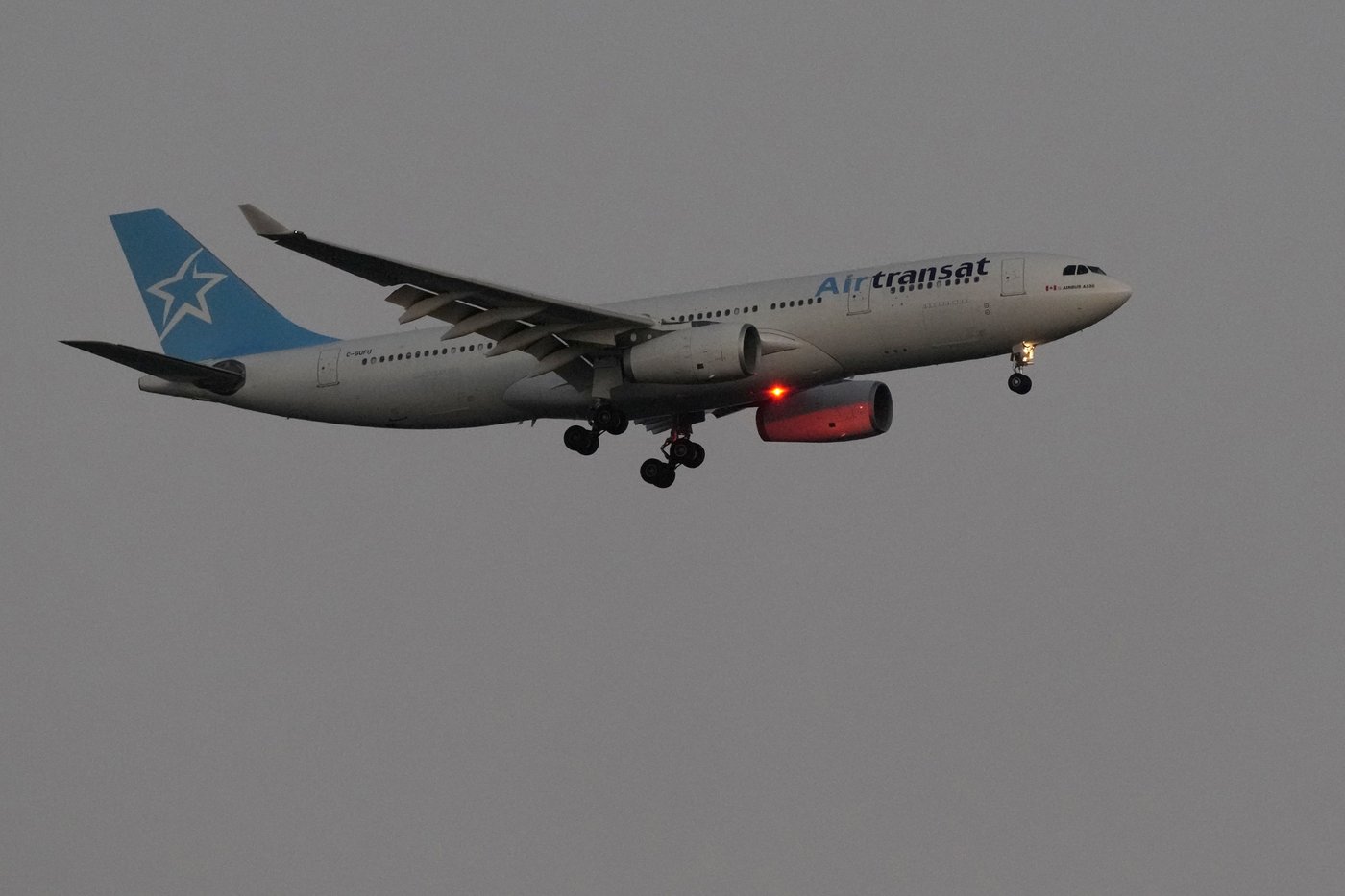 Air Transat poised to start suspending flights as strike deadline looms | iNFOnews.ca