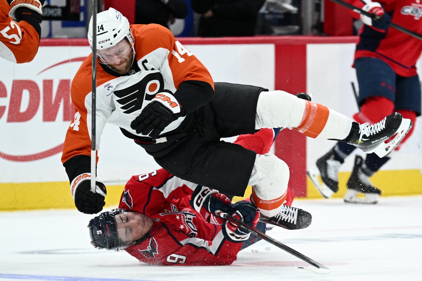 Tuch scores 2 more goals, Capitals beat Flyers 5-2 | iNFOnews.ca Tuch scores 2 more goals, Capitals beat Flyers 5-2 | iNFOnews.ca
