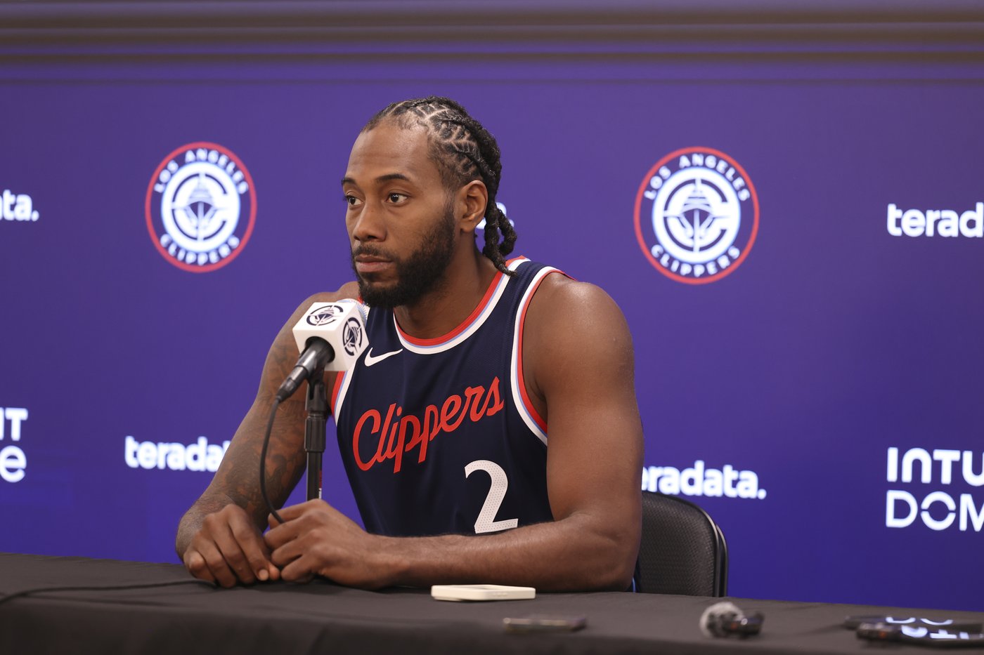 Kawhi Leonard plans to be in the Clippers' opening night lineup if balky right knee cooperates | iNFOnews.ca Kawhi Leonard plans to be in the Clippers' opening night lineup if balky right knee cooperates | iNFOnews.ca