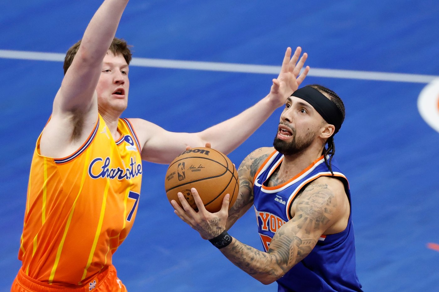 Kon Knueppel scores 26 as Hornets snap Knicks' 7-game win streak with 114-103 victory | iNFOnews.ca Kon Knueppel scores 26 as Hornets snap Knicks' 7-game win streak with 114-103 victory | iNFOnews.ca
