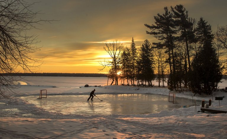 'Where I fell in love with hockey': NHLers look back at their outdoor rink memories | iNFOnews.ca