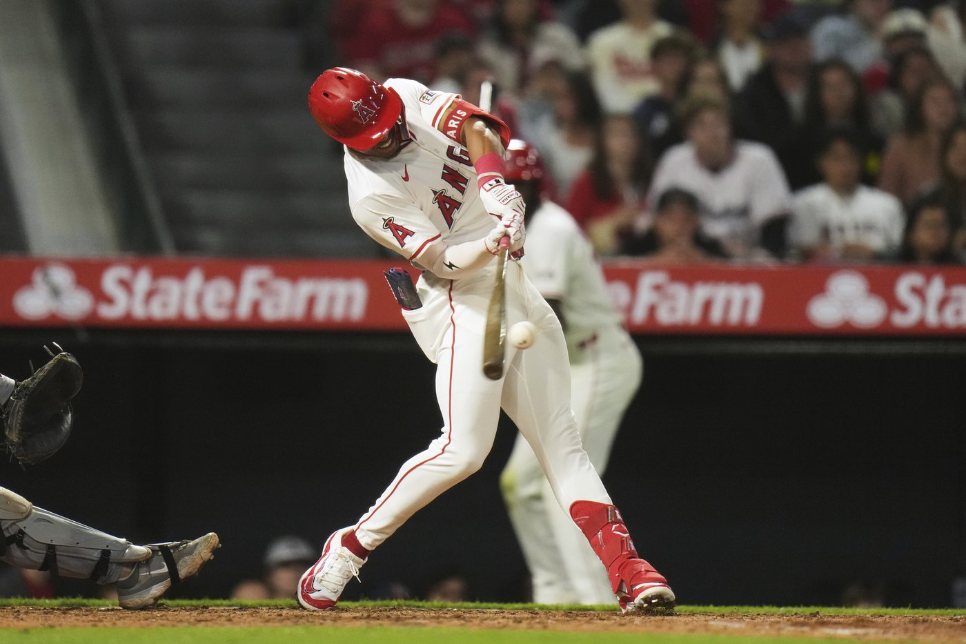 Hendricks pitches Angels past Tigers 5-2 to snap 7-game slide | iNFOnews.ca