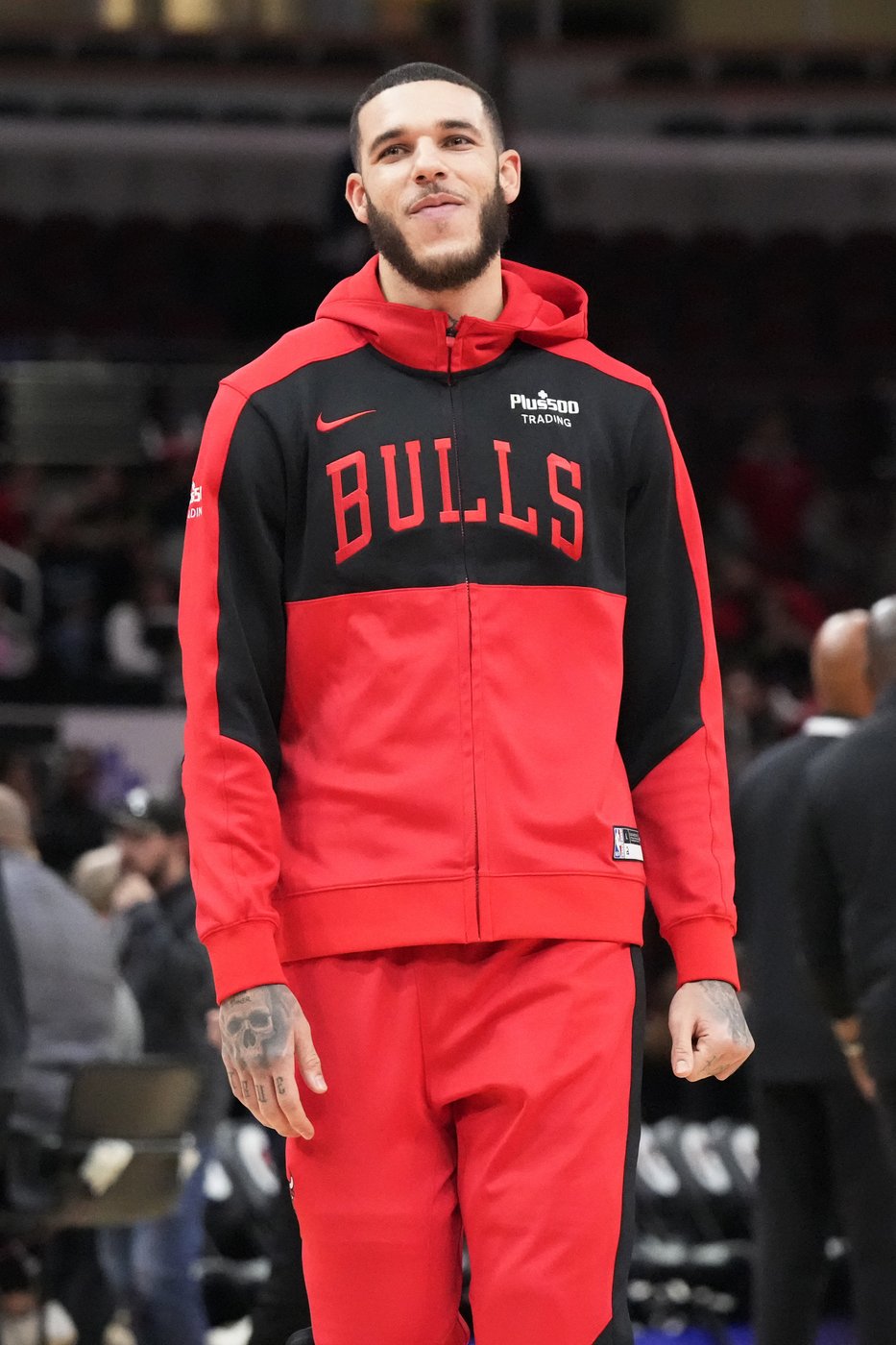 Lonzo Ball makes long-awaited return from knee injuries, scores 10 in Bulls' preseason game | iNFOnews.ca
