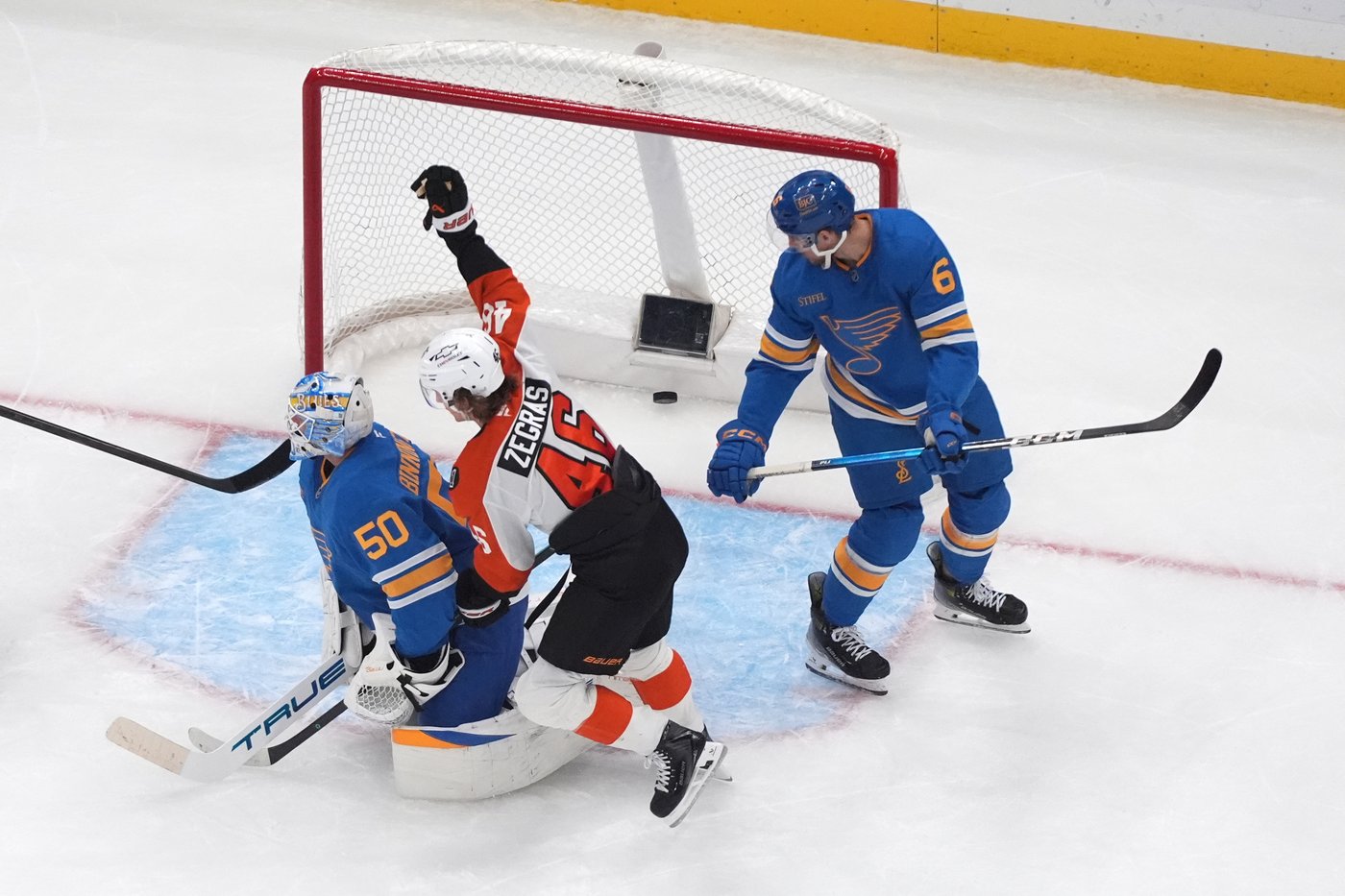 Zegras has 2 goals and assist, gets winner in shootout as Flyers beat Blues 6-5 | iNFOnews.ca Zegras has 2 goals and assist, gets winner in shootout as Flyers beat Blues 6-5 | iNFOnews.ca