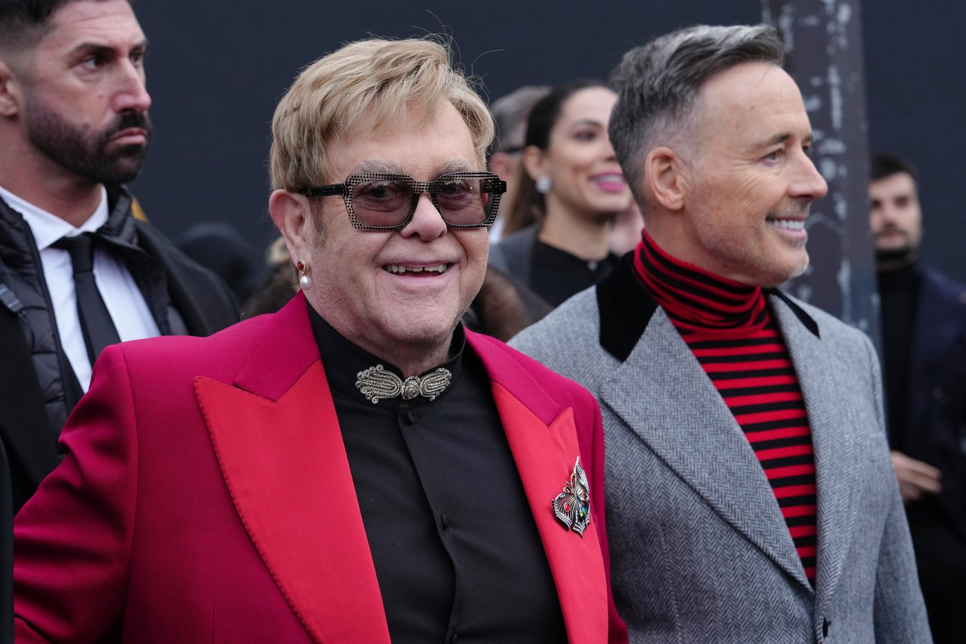 Valentino opens post-Garavani couture with somber note, then high drama | iNFOnews.ca Valentino opens post-Garavani couture with somber note, then high drama | iNFOnews.ca