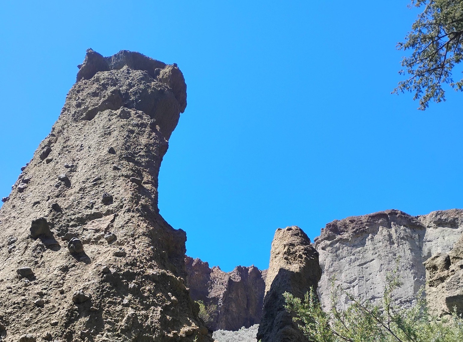 iN PHOTOS: Towering hoodoos to check out in Thompson-Okanagan | iNFOnews.ca A hoodoo formation towers against a blue sky.