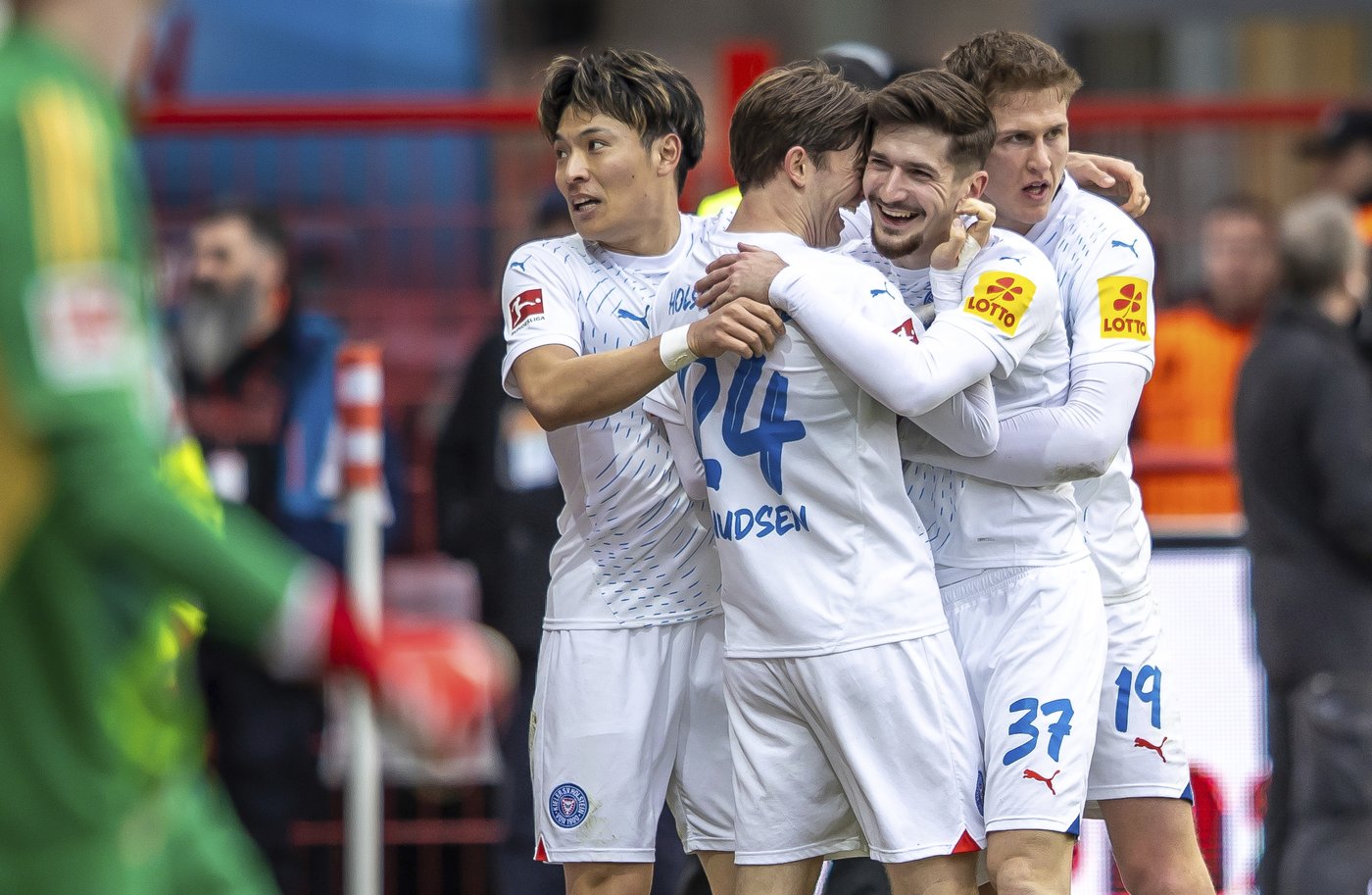 Holstein Kiel gets first ever Bundesliga away win, 1-0 at Union Berlin | iNFOnews.ca