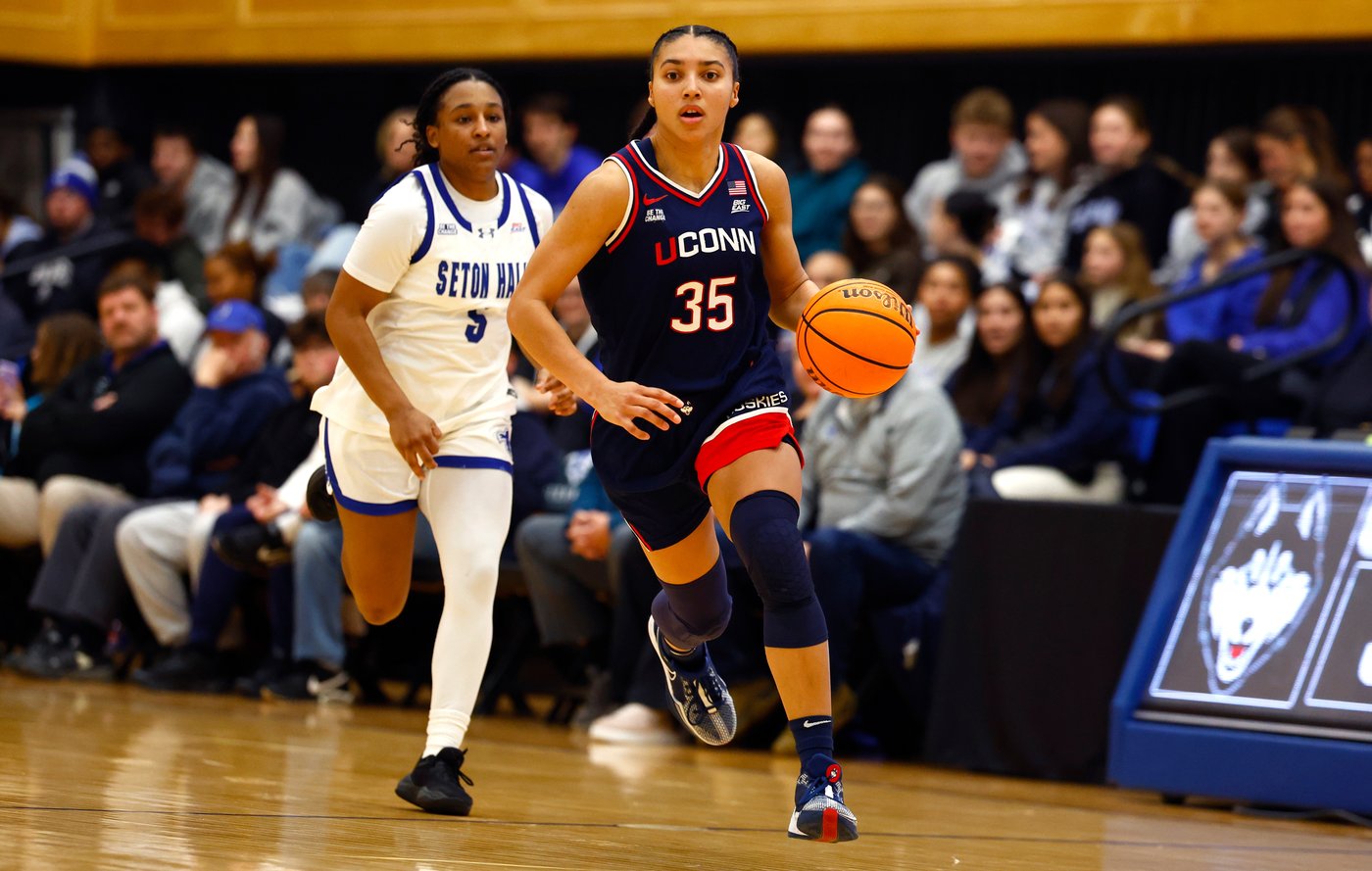 No. 1 UConn beats Seton Hall 92-52 for its 43rd straight win over the Pirates | iNFOnews.ca