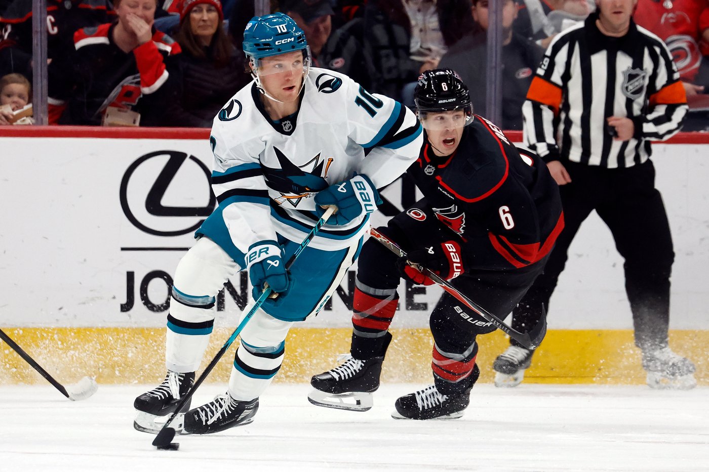 Macklin Celebrini has goal and 2 assists in the Sharks' 4-1 win over the Hurricanes | iNFOnews.ca
