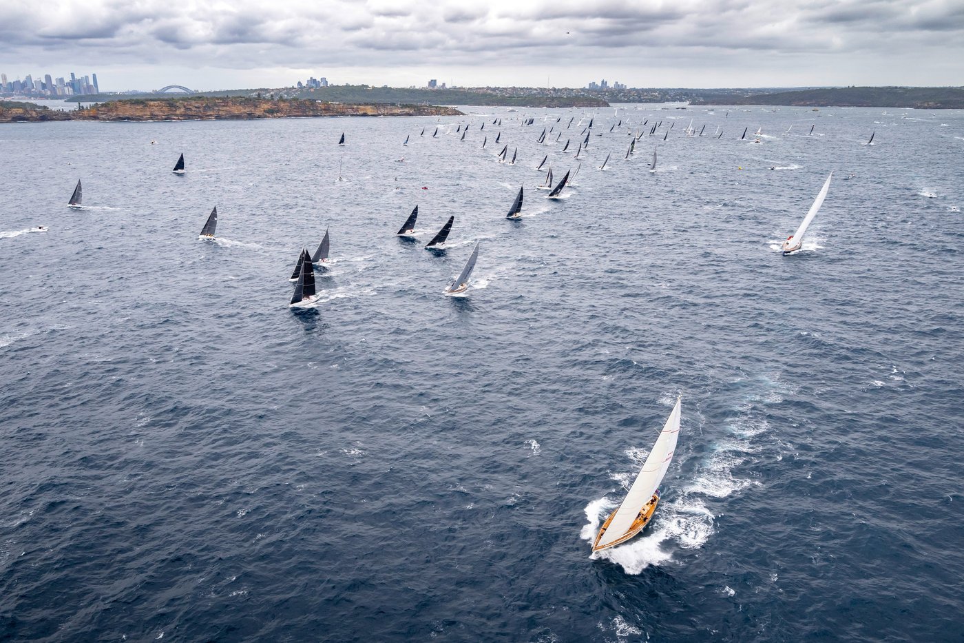 Sydney to Hobart favorite Master Lock Comanche leads yacht race into the first night | iNFOnews.ca Sydney to Hobart favorite Master Lock Comanche leads yacht race into the first night | iNFOnews.ca