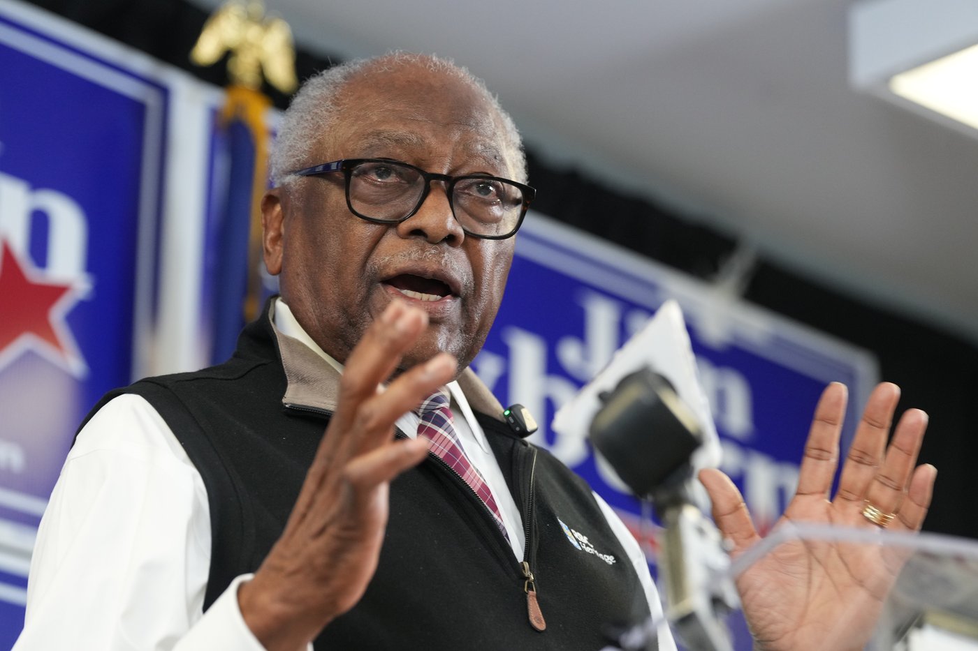 Long-serving Democrat Jim Clyburn of South Carolina will run for an 18th term in Congress | iNFOnews.ca