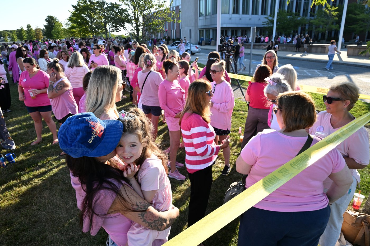 Women in pink rally in support of Lindsay Clancy at her trial for killing her 3 children | iNFOnews.ca Women in pink rally in support of Lindsay Clancy at her trial for killing her 3 children | iNFOnews.ca