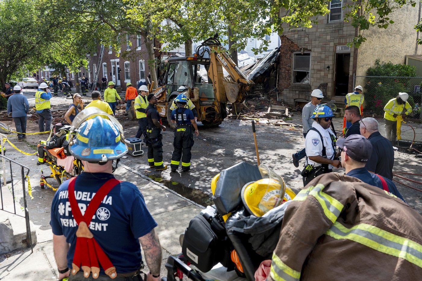 1 dead, 2 injured in Philadelphia explosion that damaged several homes | iNFOnews.ca 1 dead, 2 injured in Philadelphia explosion that damaged several homes | iNFOnews.ca