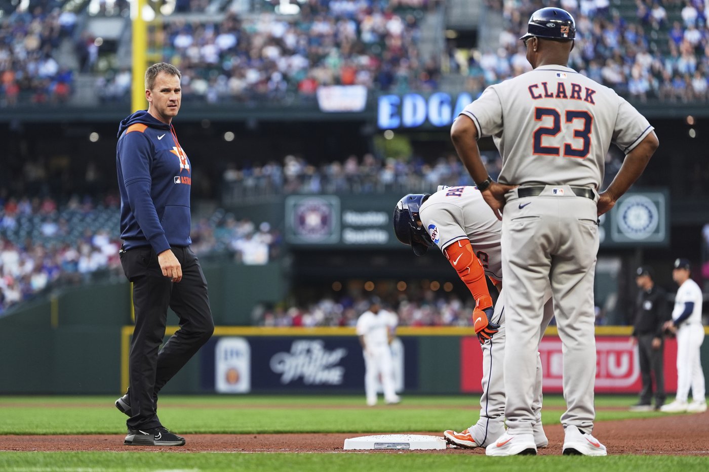 Astros place 3rd baseman Paredes on 10-day IL with right hamstring strain | iNFOnews.ca Astros place 3rd baseman Paredes on 10-day IL with right hamstring strain | iNFOnews.ca