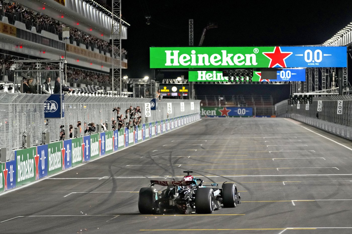 Russell and Hamilton give Mercedes a 1-2 finish in Las Vegas | iNFOnews.ca