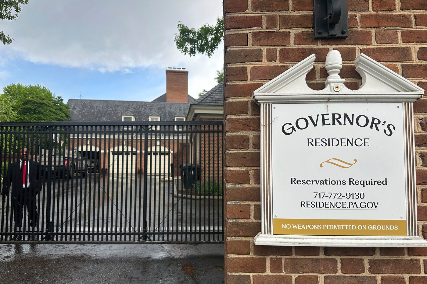Pennsylvania governor's residence to get an 'anti-climb' fence | iNFOnews.ca Pennsylvania governor's residence to get an 'anti-climb' fence | iNFOnews.ca