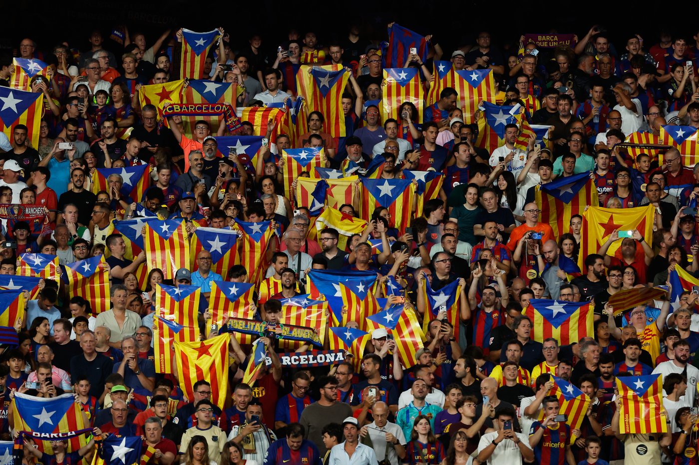 Barcelona scraps tribute to Spain World Cup winners. Act supporting Catalan symbol held instead | iNFOnews.ca Barcelona scraps tribute to Spain World Cup winners. Act supporting Catalan symbol held instead | iNFOnews.ca