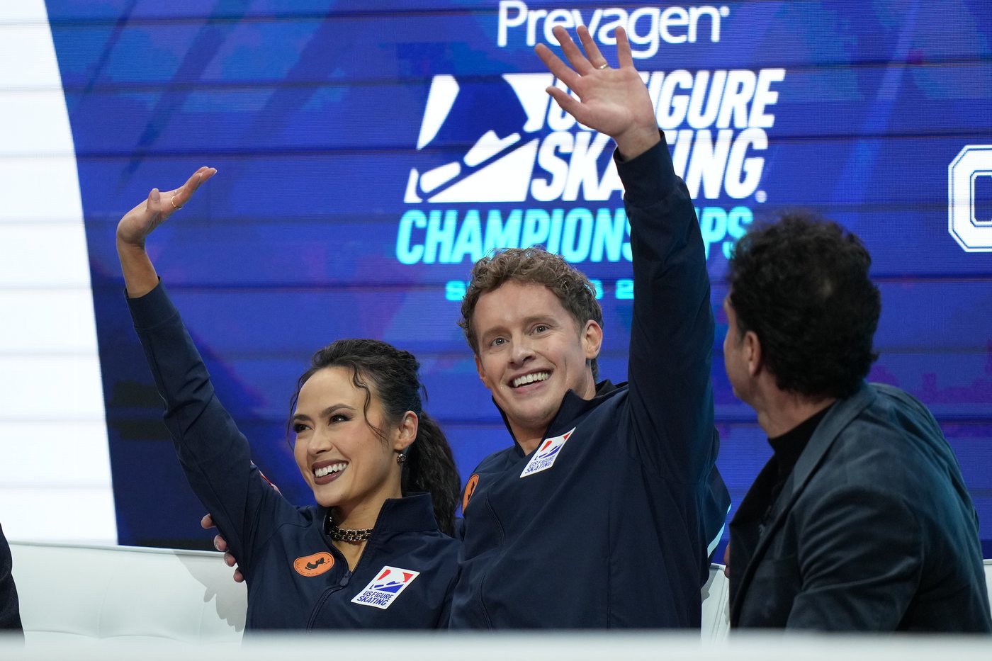 World champs Chock and Bates dazzle with emotional performance at U.S. Figure Skating Championships | iNFOnews.ca World champs Chock and Bates dazzle with emotional performance at U.S. Figure Skating Championships | iNFOnews.ca