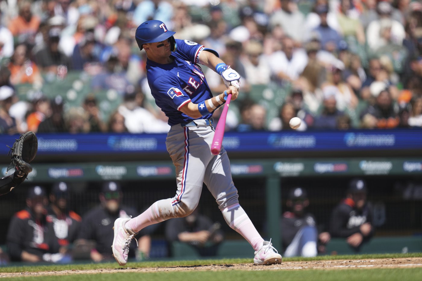 Rangers' Josh Jung hits 2-run homer for mom while facing brother Jace on Mother's Day | iNFOnews.ca Rangers' Josh Jung hits 2-run homer for mom while facing brother Jace on Mother's Day | iNFOnews.ca