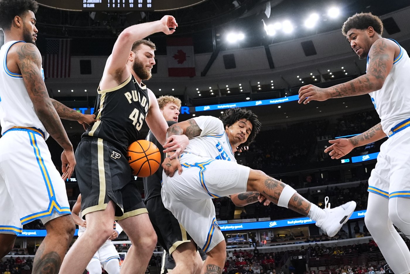 Cluff scores 17, comes up big down stretch as No. 18 Purdue beats UCLA to reach Big Ten title game | iNFOnews.ca