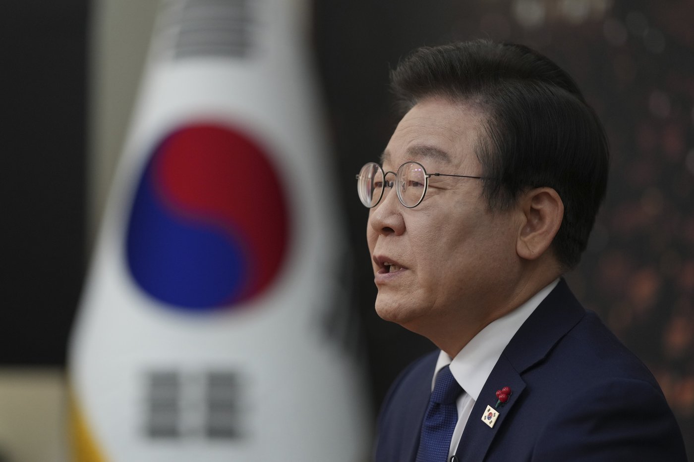 South Korea's opposition leader questions President Yoon's state of mind after martial law chaos | iNFOnews.ca