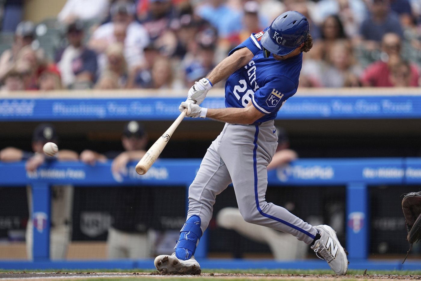 Keaschall hits 2-run homer in 11th as Twins top Royals 5-3 | iNFOnews.ca