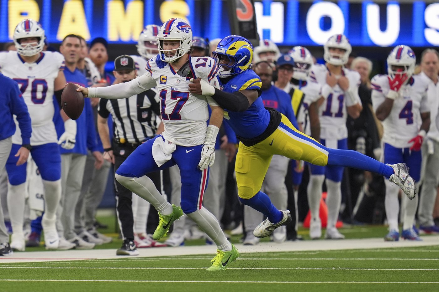 Allen sets NFL mark with 3 TD passes and 3 TD runs, but Stafford's Rams hold off Bills 44-42 | iNFOnews.ca