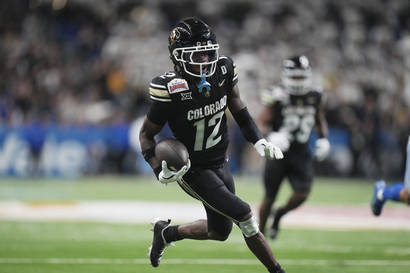 Hunter and Sanders close successful chapter at Colorado despite blowout loss to BYU in Alamo Bowl | iNFOnews.ca Hunter and Sanders close successful chapter at Colorado despite blowout loss to BYU in Alamo Bowl | iNFOnews.ca