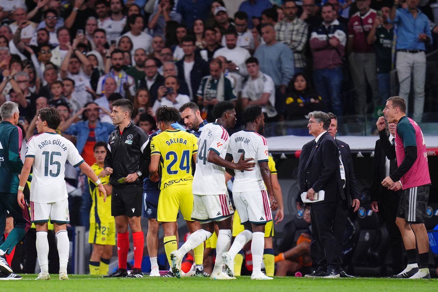 Real Madrid's Vinícius red-carded for pulling hair of Villarreal player | iNFOnews.ca