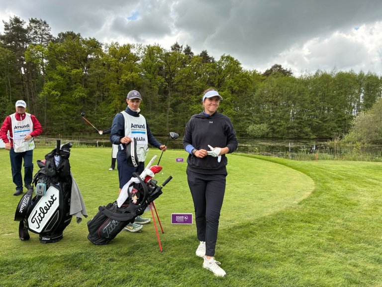 This golfer nearly died after being hit by a drunken driver. Now she's won her first pro title | iNFOnews.ca