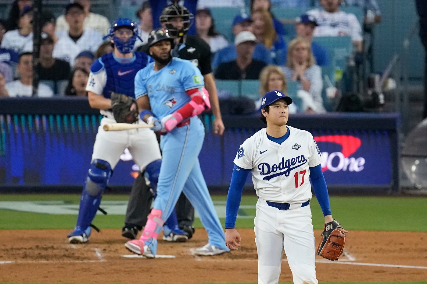Guerrero homers off Ohtani, Jays even World Series with 6-2 win over Dodgers | iNFOnews.ca