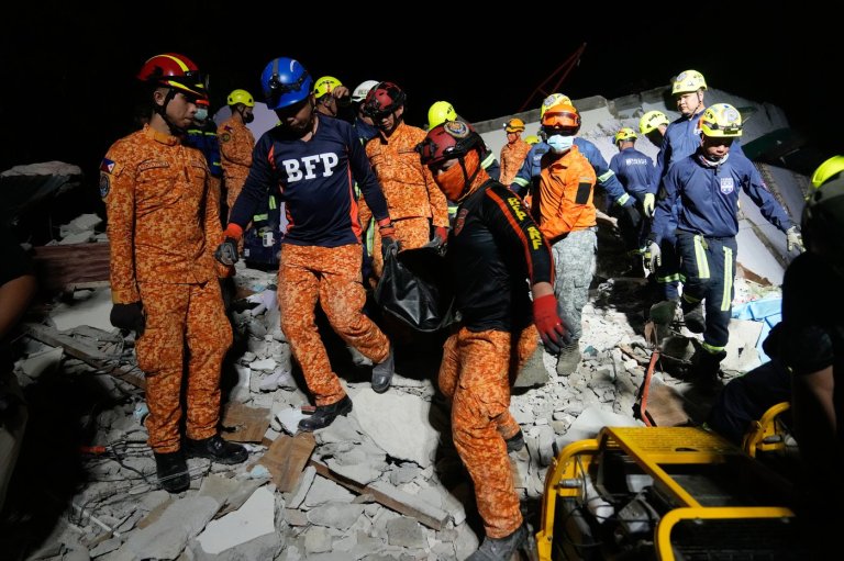 Photos show destruction and rescue efforts after Philippines earthquake | iNFOnews.ca