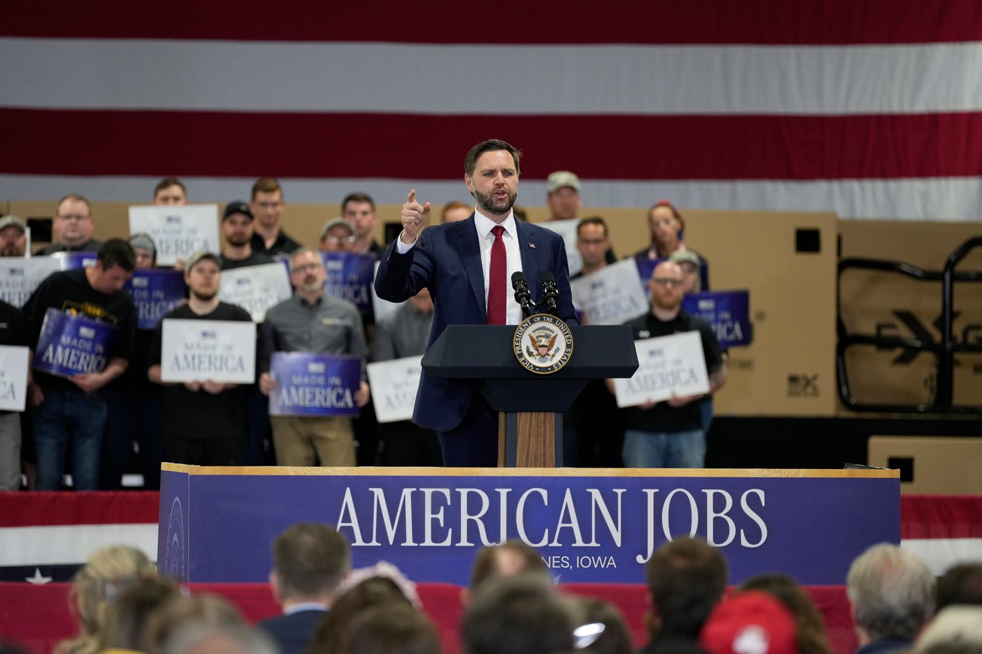 Vice President Vance woos Iowa Republican voters ahead of 2028 | iNFOnews.ca