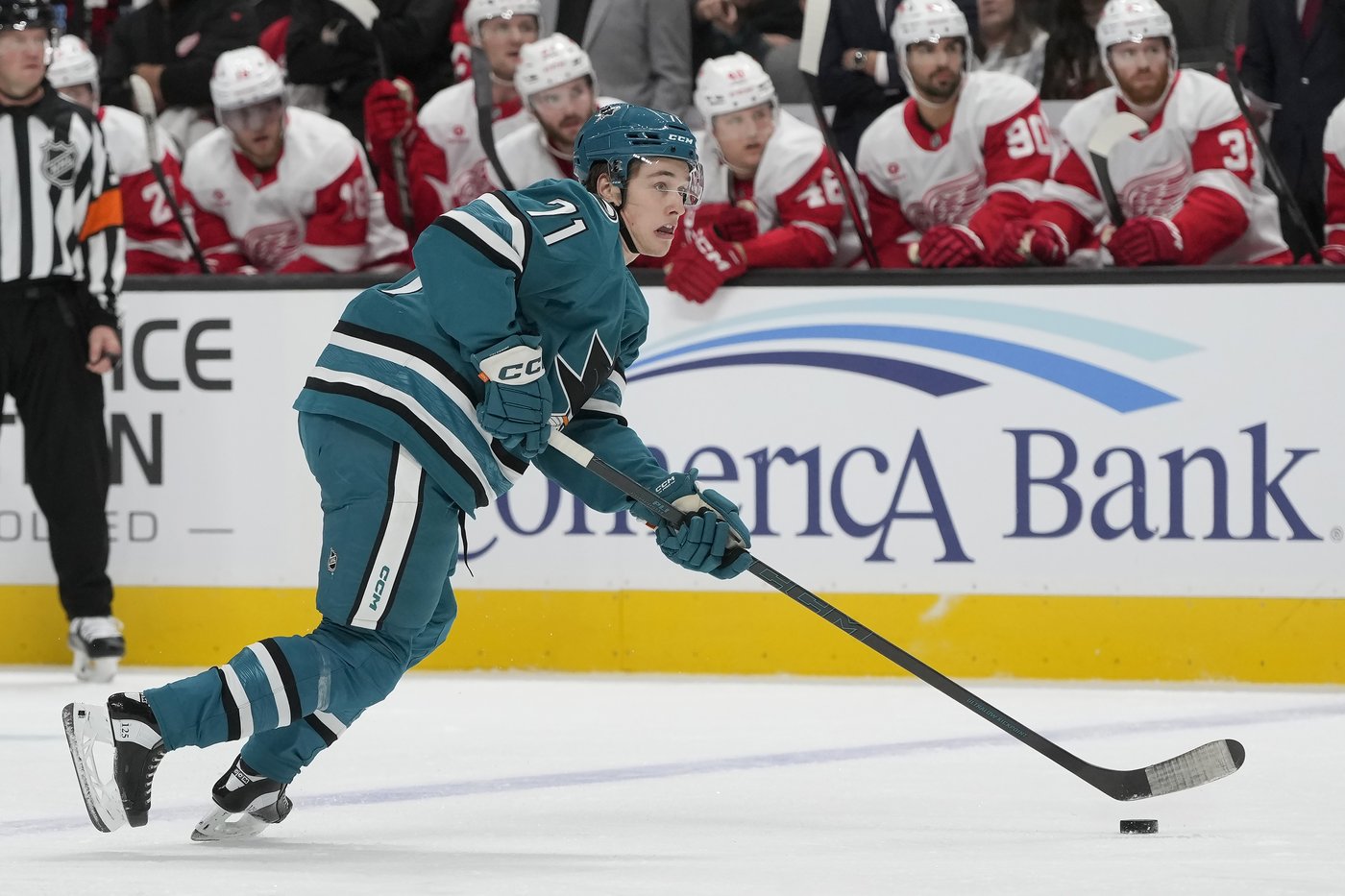 Celebrini scores first career OT goal as Sharks top Red Wings 5-4 | iNFOnews.ca