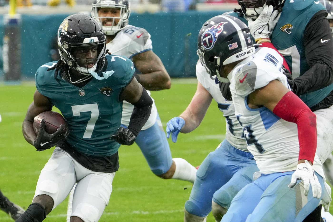 Rookie Brian Thomas Jr. scores again as Jaguars beat Titans 20-13 for rare series sweep | iNFOnews.ca