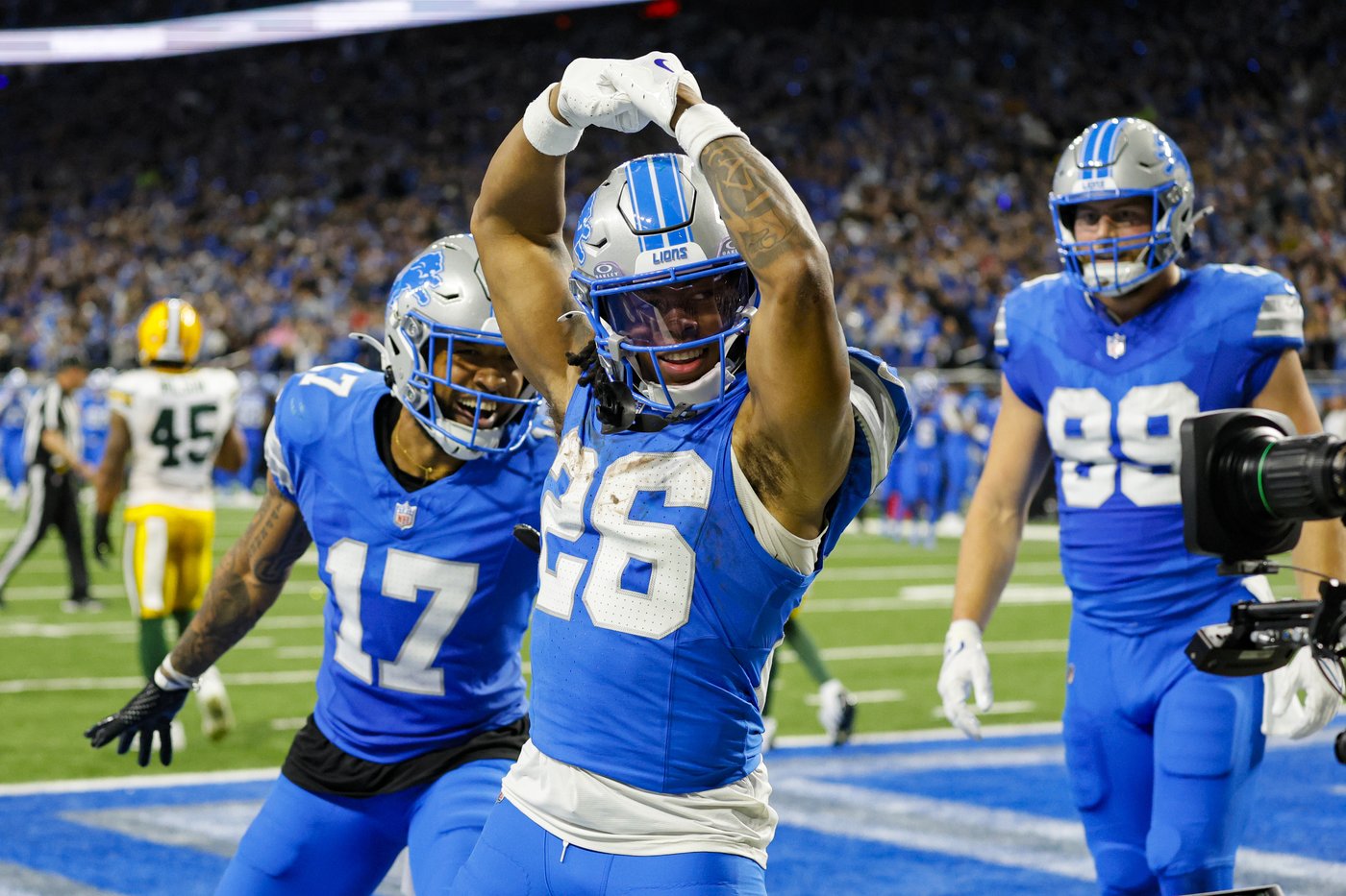 Dan Campbell's 4th-down gambles help Lions beat Packers 34-31 and clinch playoffs | iNFOnews.ca Dan Campbell's 4th-down gambles help Lions beat Packers 34-31 and clinch playoffs | iNFOnews.ca