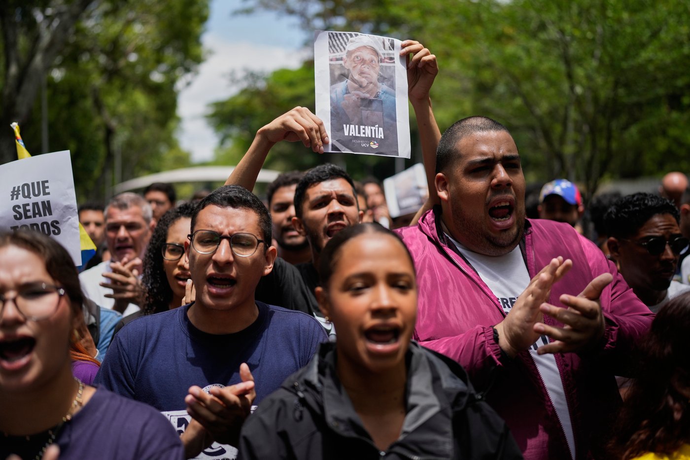 Students protest in Venezuela after deaths of political prisoner and his mother | iNFOnews.ca Students protest in Venezuela after deaths of political prisoner and his mother | iNFOnews.ca