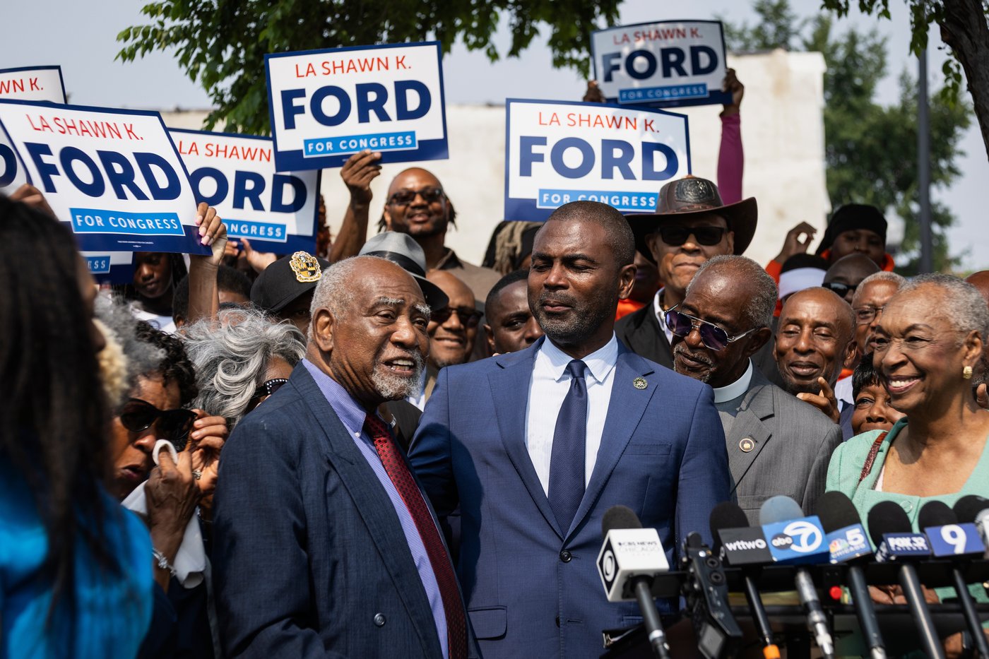 Illinois Democratic Rep. Danny Davis says he won't seek reelection after 15 terms in Congress | iNFOnews.ca