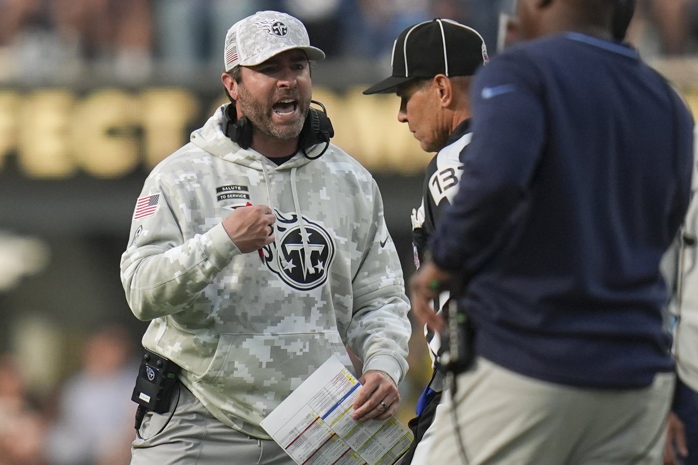 Overturned defensive touchdown is just the latest break to go against struggling Titans | iNFOnews.ca Overturned defensive touchdown is just the latest break to go against struggling Titans | iNFOnews.ca