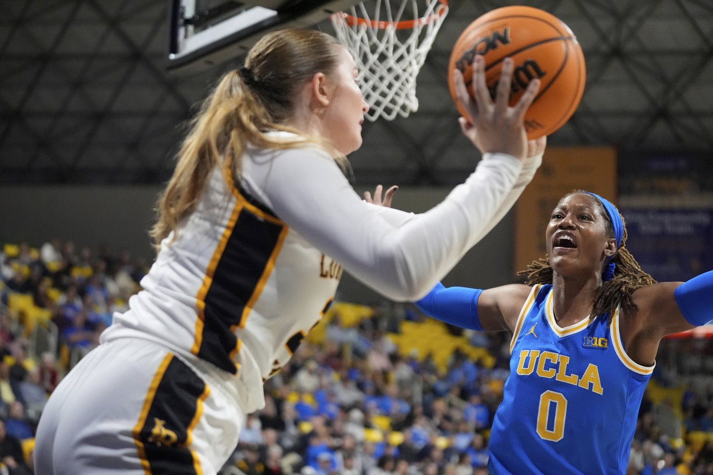 Betts, Dugalic lead top-ranked UCLA to 102-51 rout of Long Beach State | iNFOnews.ca