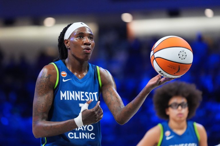Natasha Howard and Courtney Williams lead Lynx to 90-86 win over Wings | iNFOnews.ca