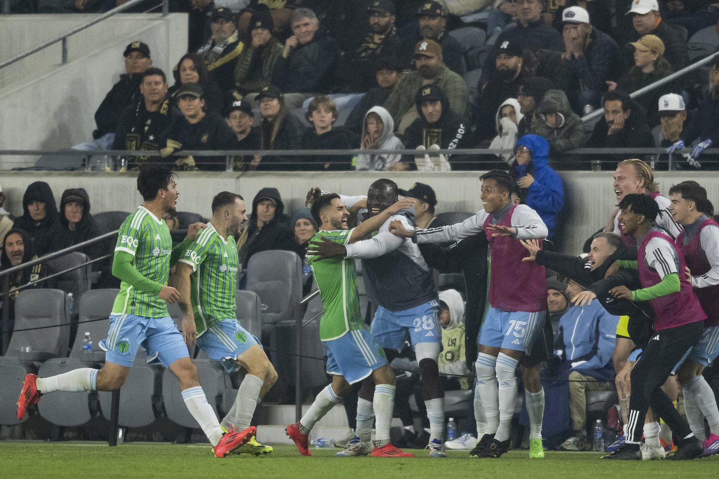Jordan Morris, Stefan Frei lead Sounders to Western Conference final with 2-1 OT victory over LAFC | iNFOnews.ca