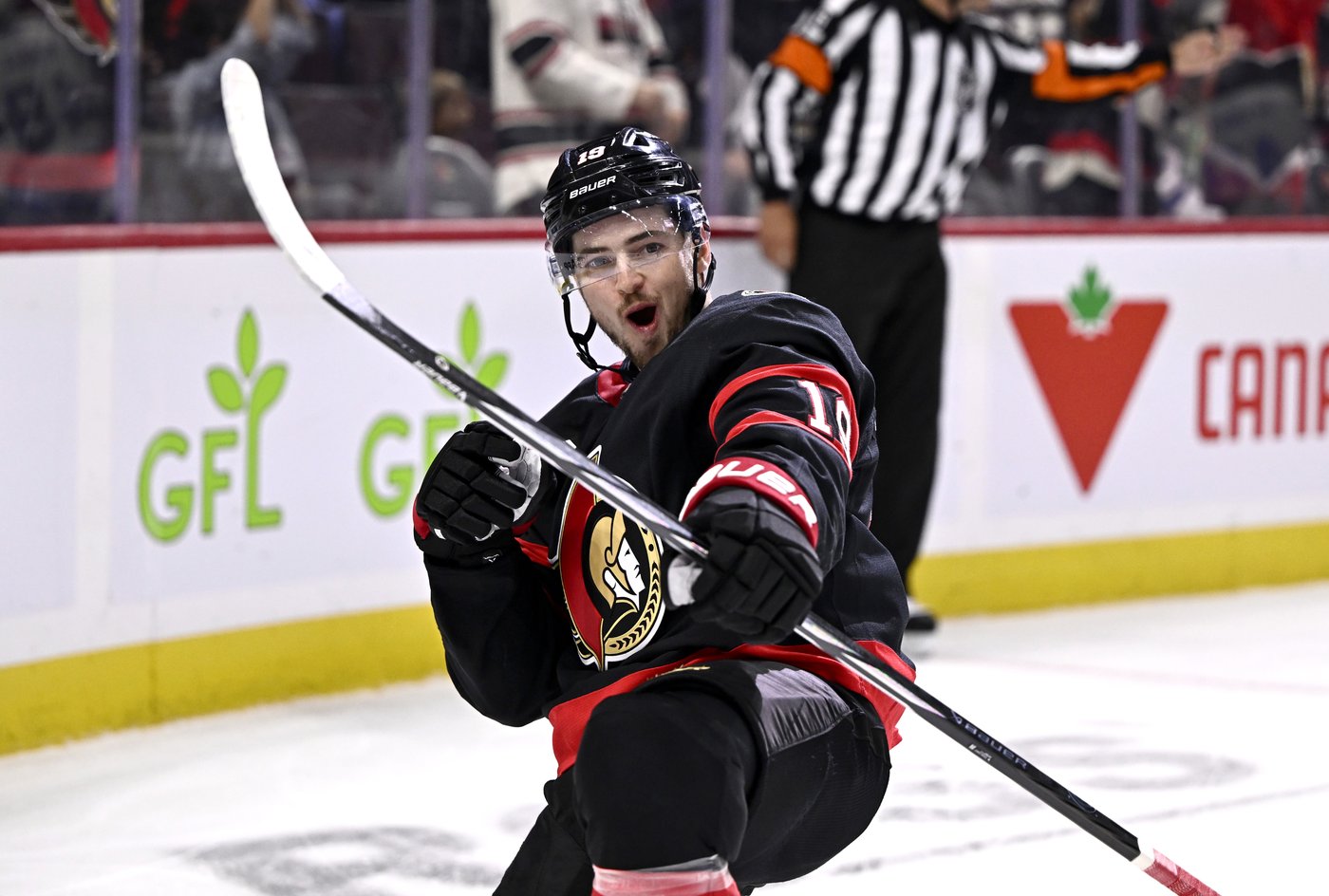 Drake Batherson's natural hat trick spurs Senators to 5-1 romp over Ducks | iNFOnews.ca