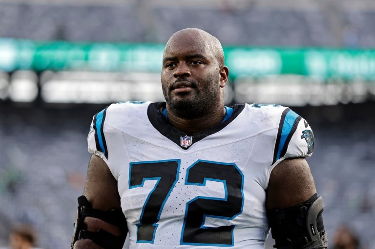 Panthers tackle Taylor Moton to miss start of season after being diagnosed with blood clot in lung | iNFOnews.ca