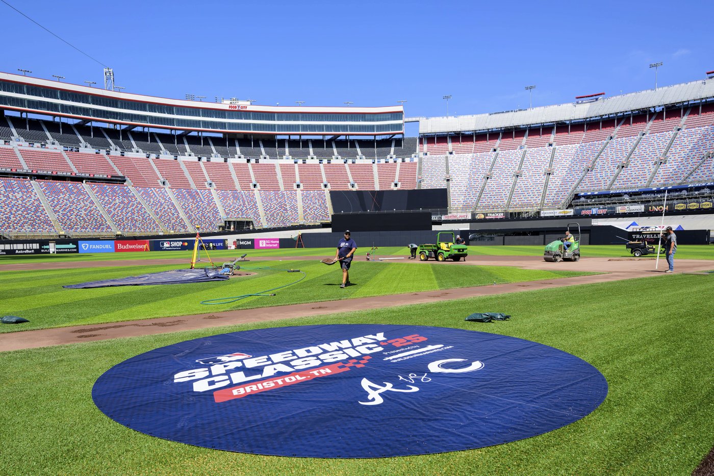 Bristol Motor Speedway game tops 85,000 in ticket sales, will break MLB attendance record | iNFOnews.ca